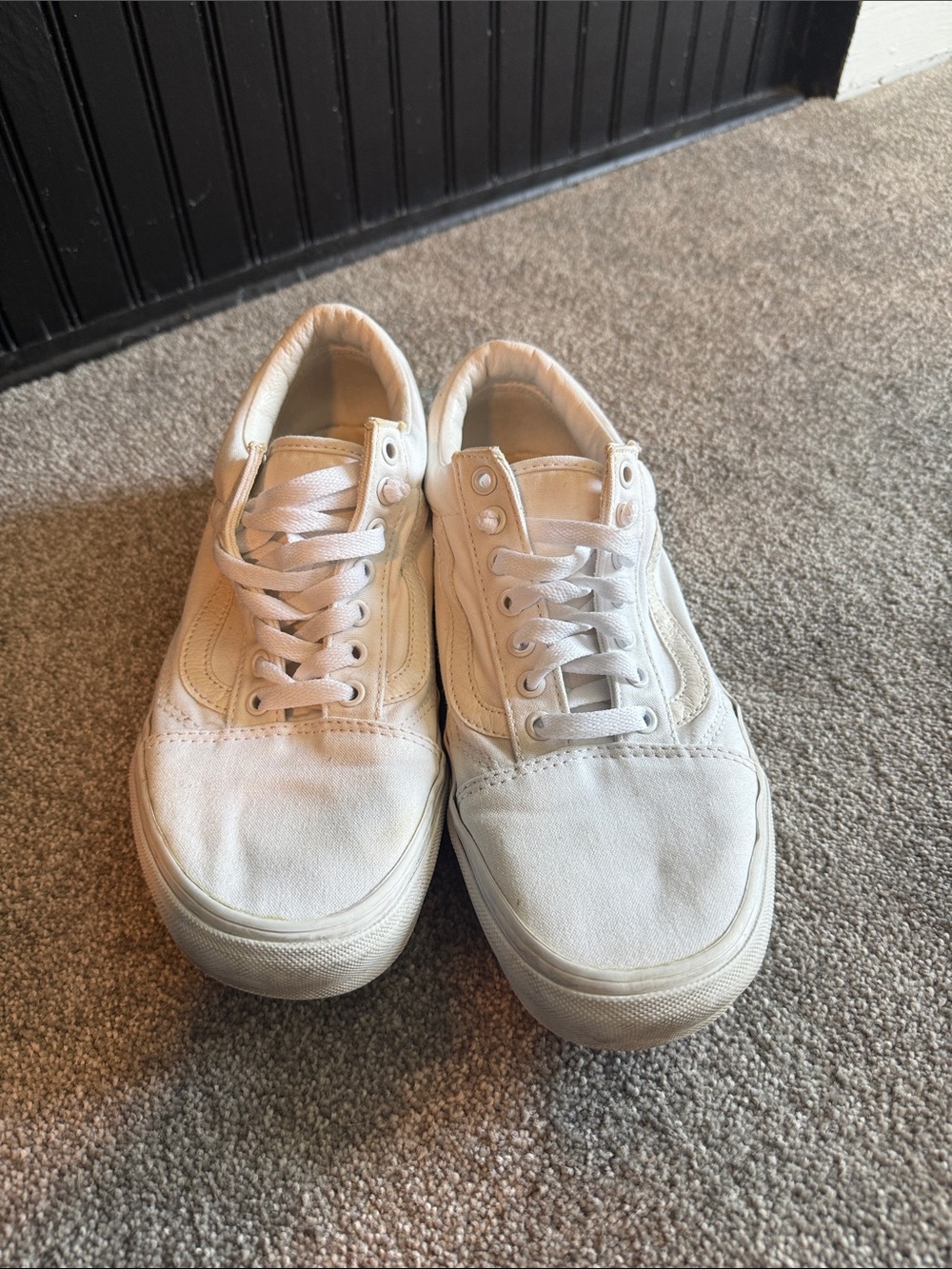Vans Men's White Low-Top Canvas Sneakers